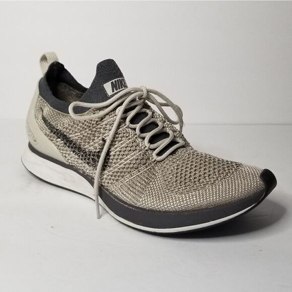 Nike running shoe taupe size 10 - Picture 1 of 7